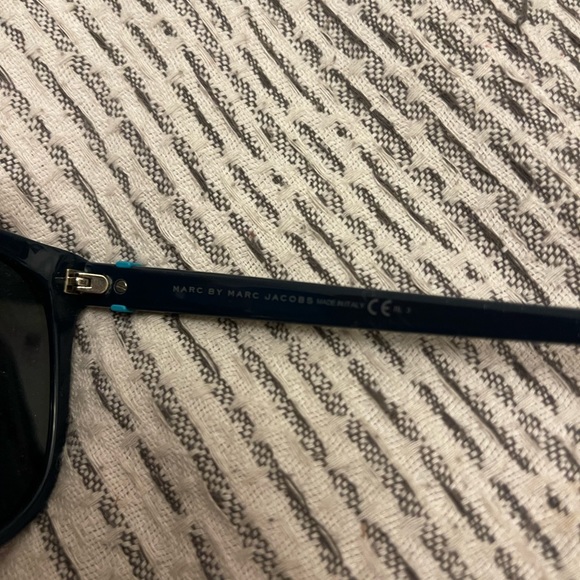 Marc Jacobs sunglasses - Picture 3 of 6